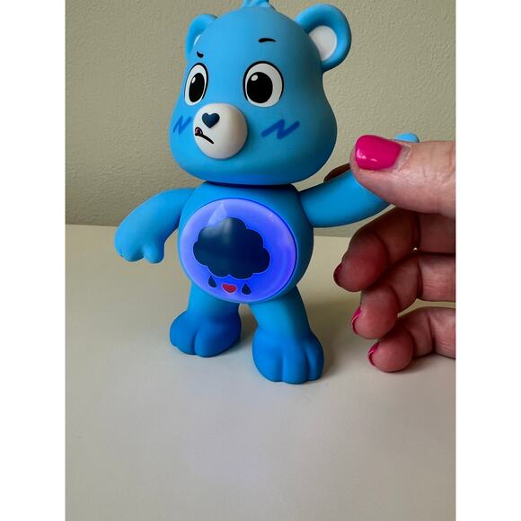 Care Bears Grumpy Bear 5" Interactive Figure Unlock the Magic Works! - Picture 6 of 10